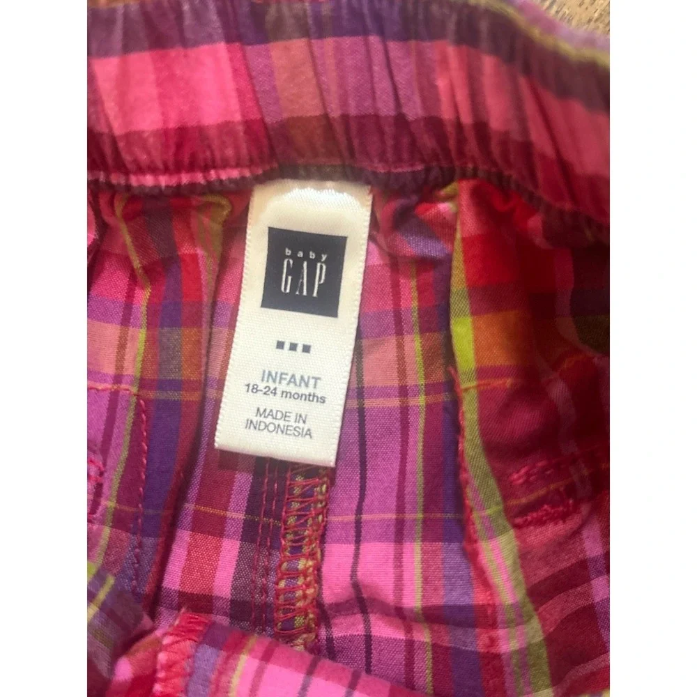 BabyGap Gap Toddler Girls Plaid Short Size 18-24 Month Embroidered Flowers